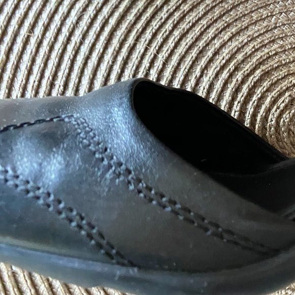 Westies Black Eugenerr Ankle Strap Flare heeled pumps~7 1/2 M - Picture 10 of 14